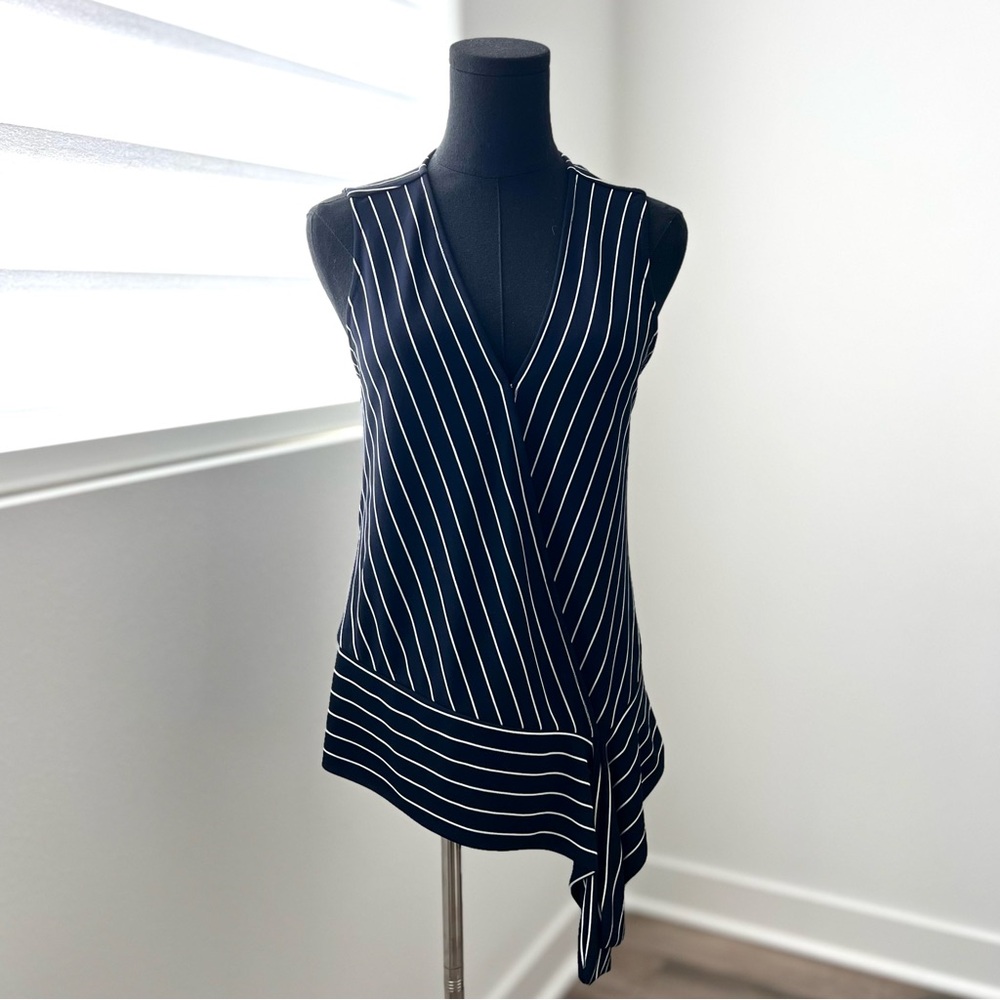 Banana Republic Navy/Black and White Striped Sleeveless Top in Size XS